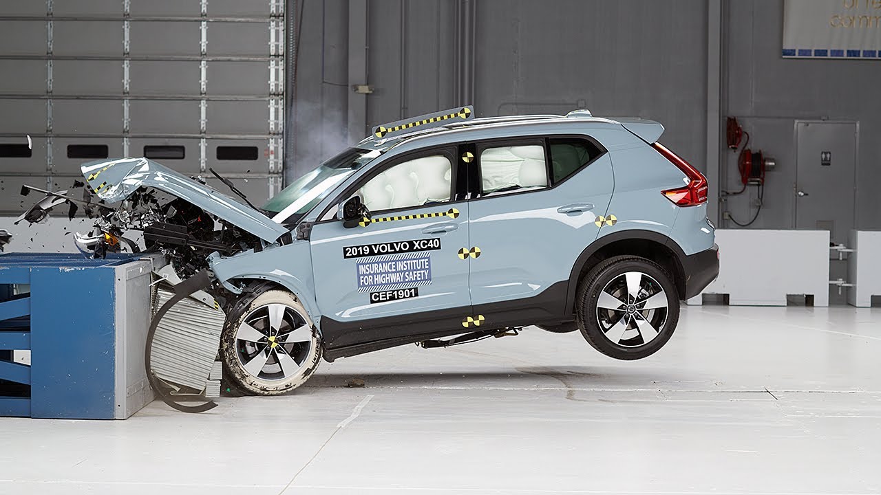 Volvo XC40 2019: ?????????????? ???? ?????????????? IIHS Top Safety Pick+